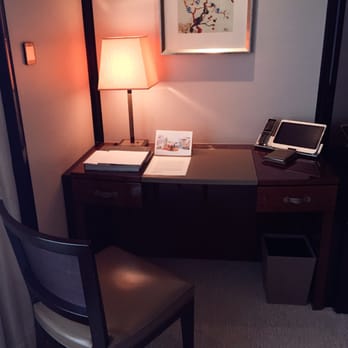 香港半島酒店 - Desk - Hotels Near Me - Hong Kong, HK