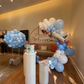 Balloon Song - Balloon garland - Party & Event Planning Near Me