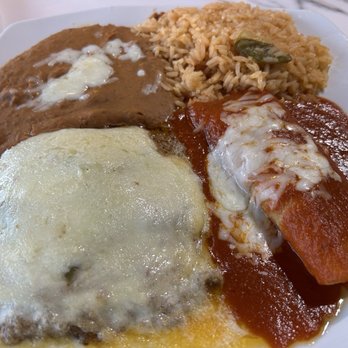 Cozumel - Chile relleno and beef enchilada combo with rice and beans. - Mexican Near Me - Clemmons, North Carolina