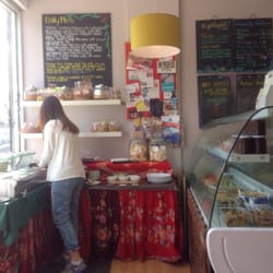 Malaysian Deli - Deli bar and buffet zone