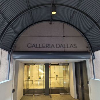 Galleria Dallas - One of many entrances from the many parking garages - Shopping Centers Near Me - Dallas, Texas Galleria Dallas - One of many entrances from the many parking garages - Shopping Centers Near Me - Dallas, Texas