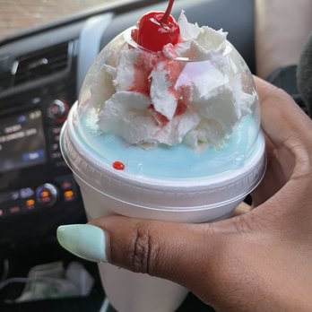 Freshie’s - Big blue milkshake - Ice Cream & Frozen Yogurt Near Me - Lexington, Kentucky