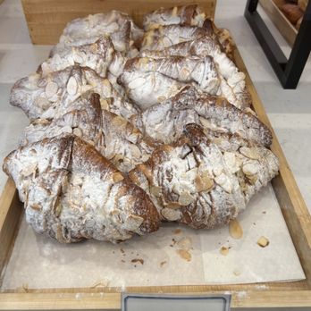 Paris Baguette - Almond Croissant - Bakeries Near Me - Chicago, Illinois Paris Baguette - Almond Croissant - Bakeries Near Me - Chicago, Illinois