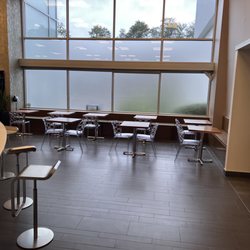 Shake shop cafe - Very modern, large trendy seating area, great WI-FI, and comfortable bench seat, with beautiful solid walnut tables.