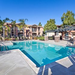 Cielo Vista Apartment