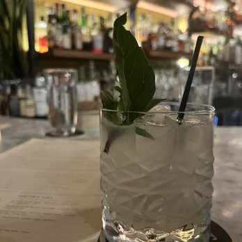 FlintCreek Cattle - Gin cocktail - New American Near Me - Seattle, Washington FlintCreek Cattle - Gin cocktail - New American Near Me - Seattle, Washington