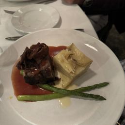 Burgundy Braised Beef Short Rib Pommes gratin / Bacon Onion Jam / Burgundy Jus