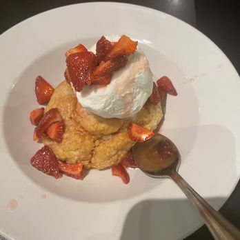 Fresh Chef Kitchen - Strawberry shortcake - American Near Me - Matthews, North Carolina Fresh Chef Kitchen - Strawberry shortcake - American Near Me - Matthews, North Carolina