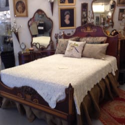 Antiques At the Loop - Beautiful antique bedroom suite!!!!