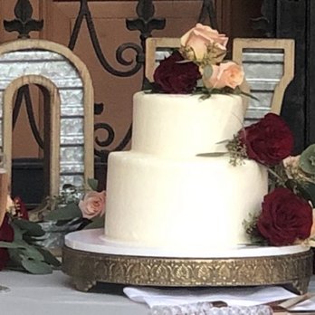 SusieCakes - Studio City - Two tier cake - Bakeries Near Me - Studio City, California SusieCakes - Studio City - Two tier cake - Bakeries Near Me - Studio City, California