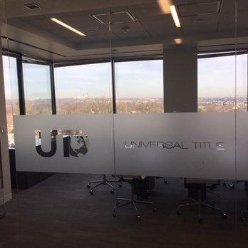 Universal Title - Conference table - Real Estate Services Near Me - Arlington, Virginia