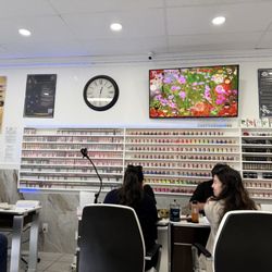 TJ Nails & Spa - Colors