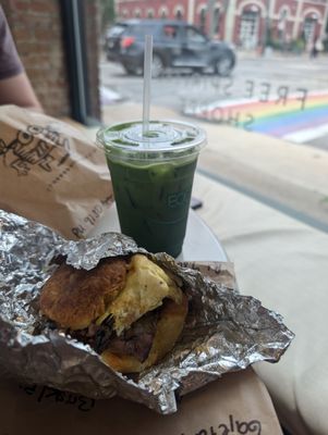 The Roaming biscuit by null