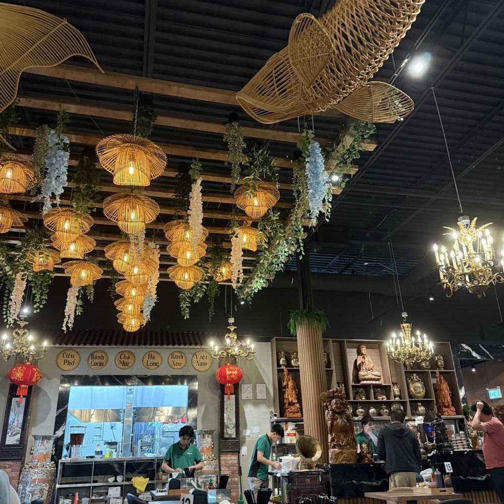 Linh Anh - inside - Vietnamese Near Me - Unionville, Ontario