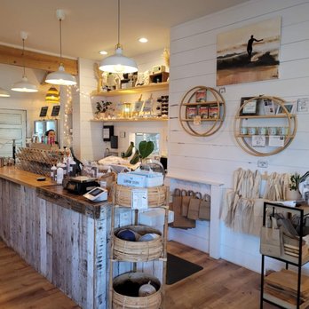 Surfin' Spoon - Inside by toppings - Ice Cream & Frozen Yogurt Near Me - Nags Head, North Carolina