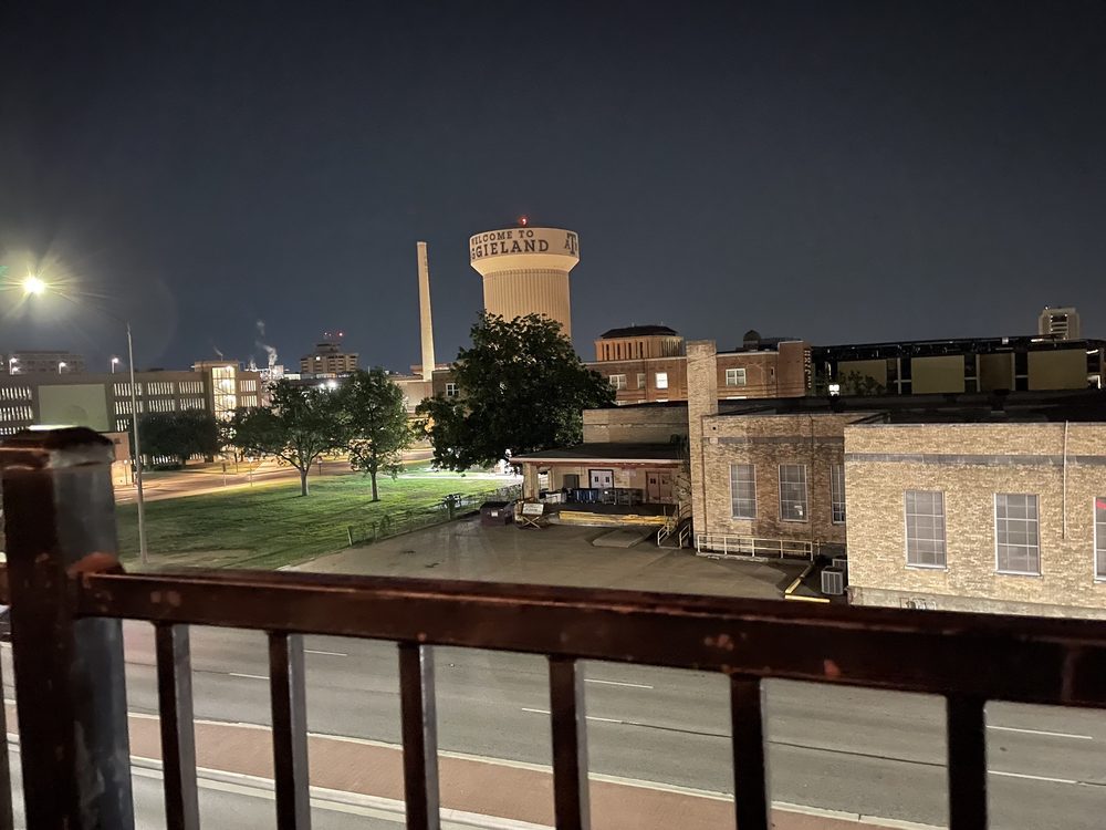 THE CORNER BAR AND ROOFTOP GRILL Updated October 2024 54 Photos