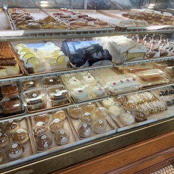 Versailles Bakery - Bakeries Near Me - Miami, Florida