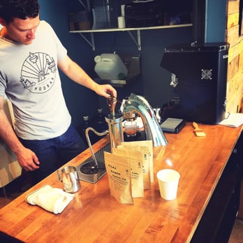 Tinker Coffee - Coffee Roasteries Near Me - Indianapolis, Indiana