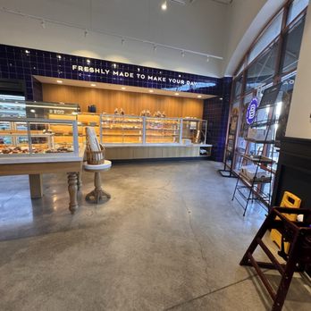 The Coffee Bean & Tea Leaf - Coffee & Tea Near Me - Northridge, California