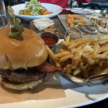 On Swann - Burger - Bars Near Me - Tampa, Florida