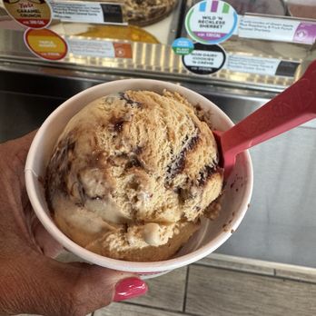 Baskin-Robbins - Jamoca almond fudge perfection! - Ice Cream & Frozen Yogurt Near Me - Costa Mesa, California Baskin-Robbins - Jamoca almond fudge perfection! - Ice Cream & Frozen Yogurt Near Me - Costa Mesa, California