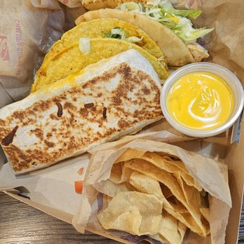 Taco Bell - The discovery luxe box.......1 flaming burrito 1 chicken chalupa 1 beef crunchy taco and chips with cheese. - Fast Food Near Me - Parma Heights, Ohio
