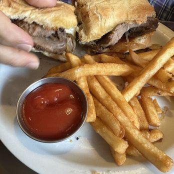 Mascoutah Steak House - Filet sandwich - American Near Me - Mascoutah, Illinois