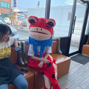 Flaming Mountain Hot Pot - very cute frog - Hot Pot Near Me - Brooklyn, New York