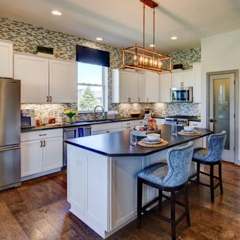 Best Flooring - a kitchen with a center island - Flooring Near Me - Indianapolis, Indiana Best Flooring - a kitchen with a center island - Flooring Near Me - Indianapolis, Indiana