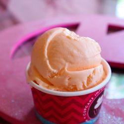 Smallcakes Cupcakery - Orange Creamsicle @tiffhuangry