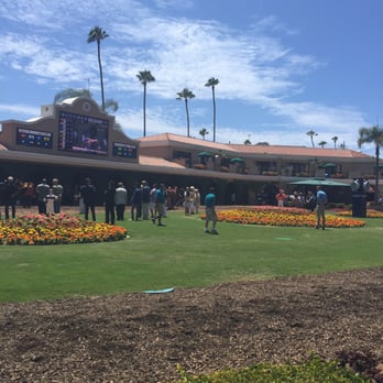 Del Mar Racetrack - Paddock area. - Race Tracks Near Me - Del Mar, California Del Mar Racetrack - Paddock area. - Race Tracks Near Me - Del Mar, California