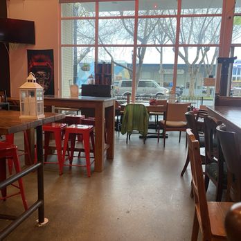 Hesher's Pizza - Inside looking out - Pizza Near Me - Oakland, California