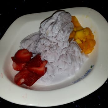 Snowflake Tea House - Taro snow with mango and strawberries - Desserts Near Me - Duluth, Georgia Snowflake Tea House - Taro snow with mango and strawberries - Desserts Near Me - Duluth, Georgia