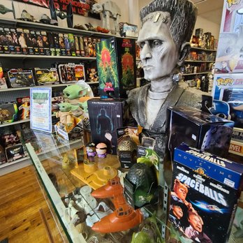 Foxprowl Toys & Comics - Toy Stores Near Me - Batavia, New York Foxprowl Toys & Comics - Toy Stores Near Me - Batavia, New York