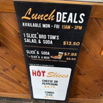Woodstock's Pizza Isla Vista - Non student lunch deal. Mondays are L and XL bogos/after 10pm $20 pizzas. And $6 off everyday for students on xl pizzas - Pizza Near Me - Isla Vista, California Woodstock's Pizza Isla Vista - Non student lunch deal. Mondays are L and XL bogos/after 10pm $20 pizzas. And $6 off everyday for students on xl pizzas - Pizza Near Me - Isla Vista, California