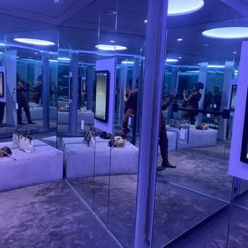 Savage X Fenty - Dressing Room - Lingerie Near Me - Culver City, California