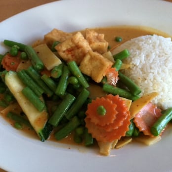 Bangkok Place Thai Restaurant - Tofu Red Curry - Thai Near Me - Elkhart, Indiana