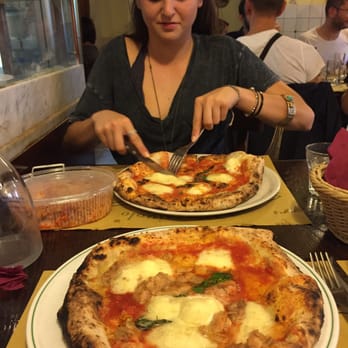 Il Pizzaiuolo - Pizza margarita and Pizza with tuna. - Pizza Near Me - Florence, FI