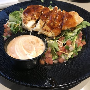 Buffalo Wild Wings - Honey bbq chicken salad - Chicken Wings Near Me - Valley Stream, New York