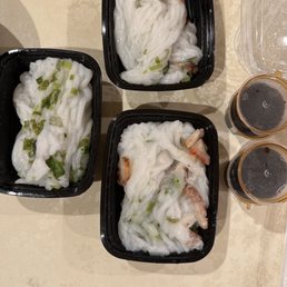 Steamed Rice Noodle Roll (coriander, beef, bbq pork)