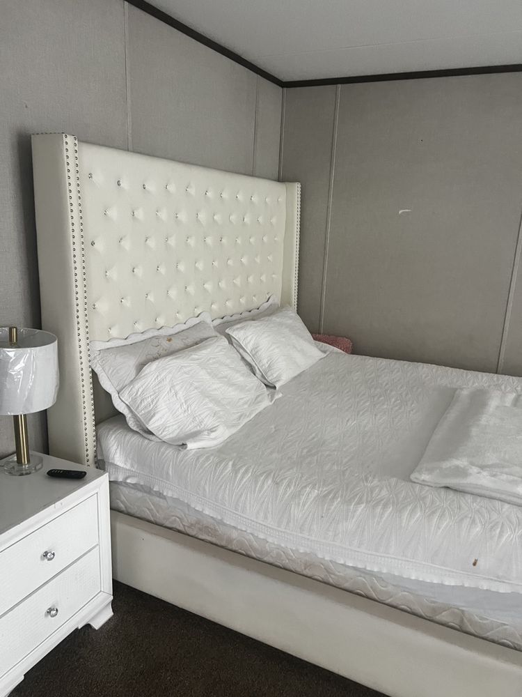 Slide of Miss cruz service cleaning