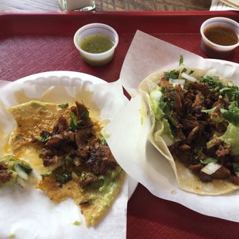 Taco Lounge - Al pastor with corn tortilla on the left and al pastor with flour tortilla on the right! - Tacos Near Me - Chula Vista, California Taco Lounge - Al pastor with corn tortilla on the left and al pastor with flour tortilla on the right! - Tacos Near Me - Chula Vista, California