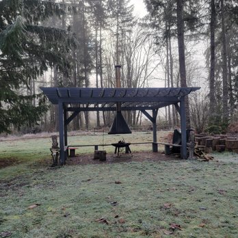 High Rock Castle - Fire pit for evening smores. - Venues & Event Spaces Near Me - Monroe, Washington