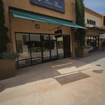 Loro Piana - Cabazon Outlet - Accessories Near Me - Cabazon, California