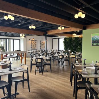 Verde Restaurant - Restaurant interior at opening - New American Near Me - Costa Mesa, California