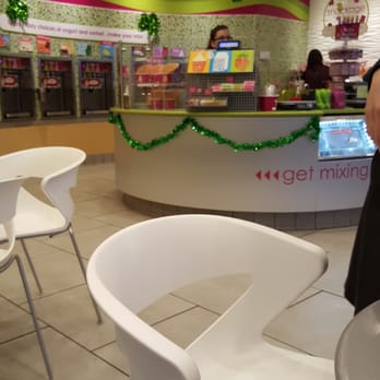 Menchie's Schaumburg Town Square - Ice Cream & Frozen Yogurt Near Me - Schaumburg, Illinois Menchie's Schaumburg Town Square - Ice Cream & Frozen Yogurt Near Me - Schaumburg, Illinois