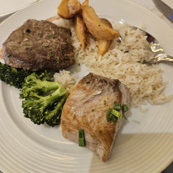 Windsor Barra Hotel - All you can eat buffet - Hotels Near Me - Rio de Janeiro, RJ