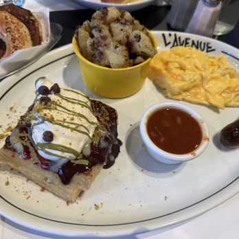 L’Avenue - The Indecisive - Dubai Style - Breakfast & Brunch Near Me - Toronto, Ontario