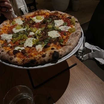 Josefina - Salsiccia piccante pizza - Italian Near Me - Wayzata, Minnesota
