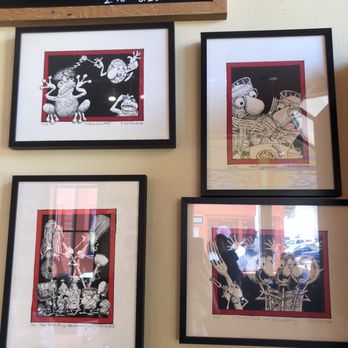 Headlands Coffeehouse - Coffee & Tea Near Me - Fort Bragg, California